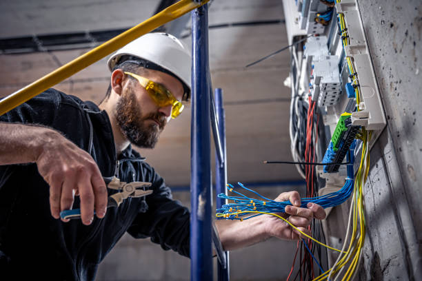 Best Licensed Electrician  in Indian Harbour Beach, FL
